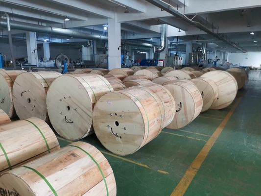 GYTA33 水中地下光ファイバーケーブル 1000 強い厚い装甲直埋光ファイバーケーブル