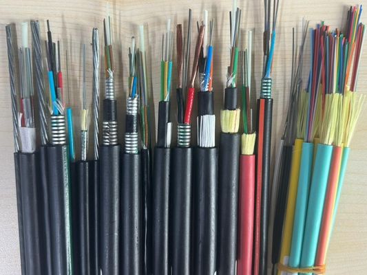 12コアGYXTW屋外SM光ファイバーケーブル 鋼テープで装甲されたユニチューブ 6mm 7mm 8mm光ファイバーケーブル