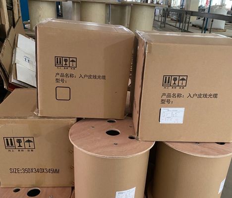 1.0mmの鋼線G657A G652D 1 2 4つの中心のドロップ・ケーブル