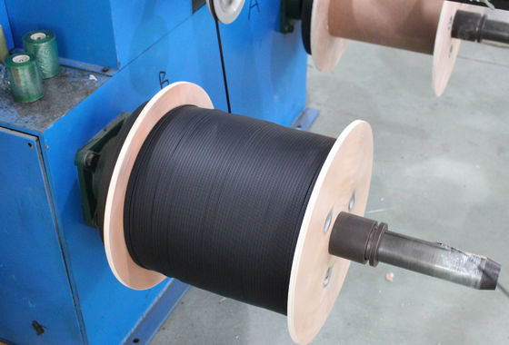 黒いGjyxfchの引込み線は2F G657A1繊維FRPの強さをケーブルで通信する