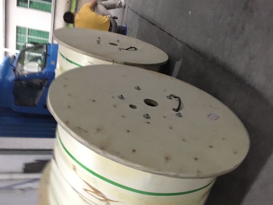 Gyftyは12中心G652D SM FRPの屋外の光ファイバケーブルを座礁させた