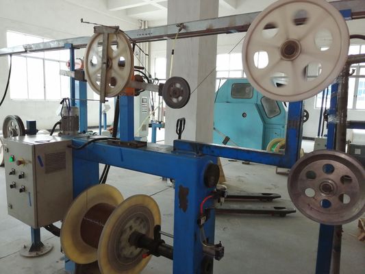 地下の装甲光ファイバケーブルの中央緩い管4の中心