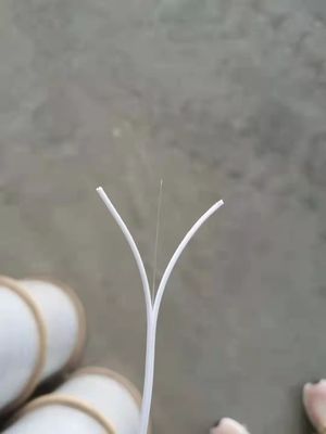 ネットワーキングFTTHの光学ドロップ・ケーブルの単一モードG657a 1/2/4の中心